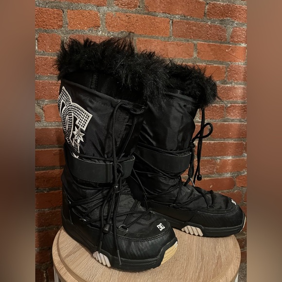 RARE DC Chalet Winter Snow Boots Snowboard STYLE ❄️ - Picture 3 of 17